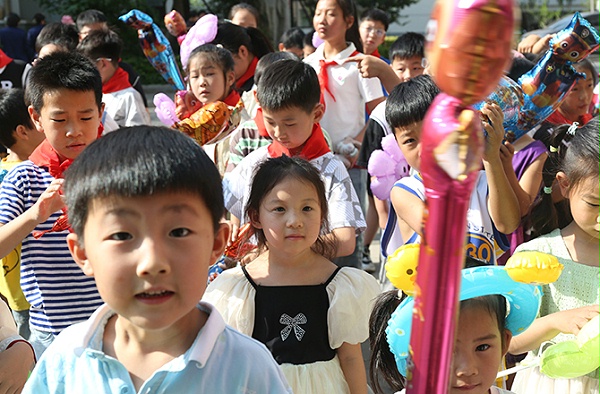 “童心同行，快乐六一” —— 17yy经典小游戏
公司成功举办六一儿童节活动