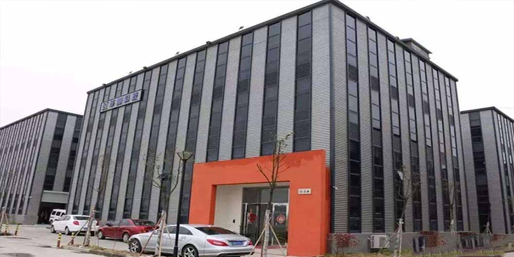 宁夏 ** 石化有限公司用17yy经典小游戏
自动排渣过滤机给液蜡去色、除杂